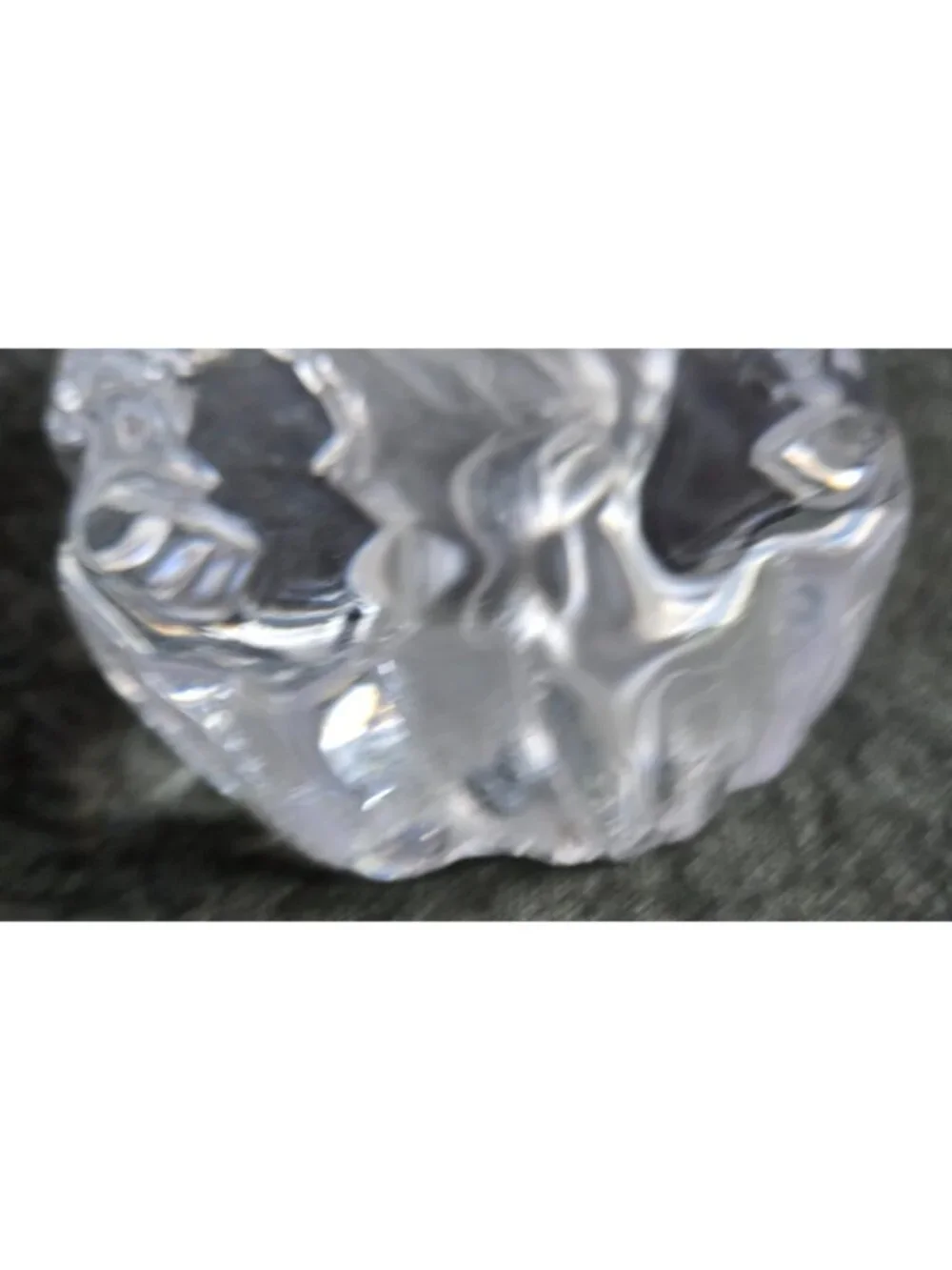 Heavy Crystal Glass Intaglio Horse Head Paperweight 4 inches Tall - Picture 6 of 9